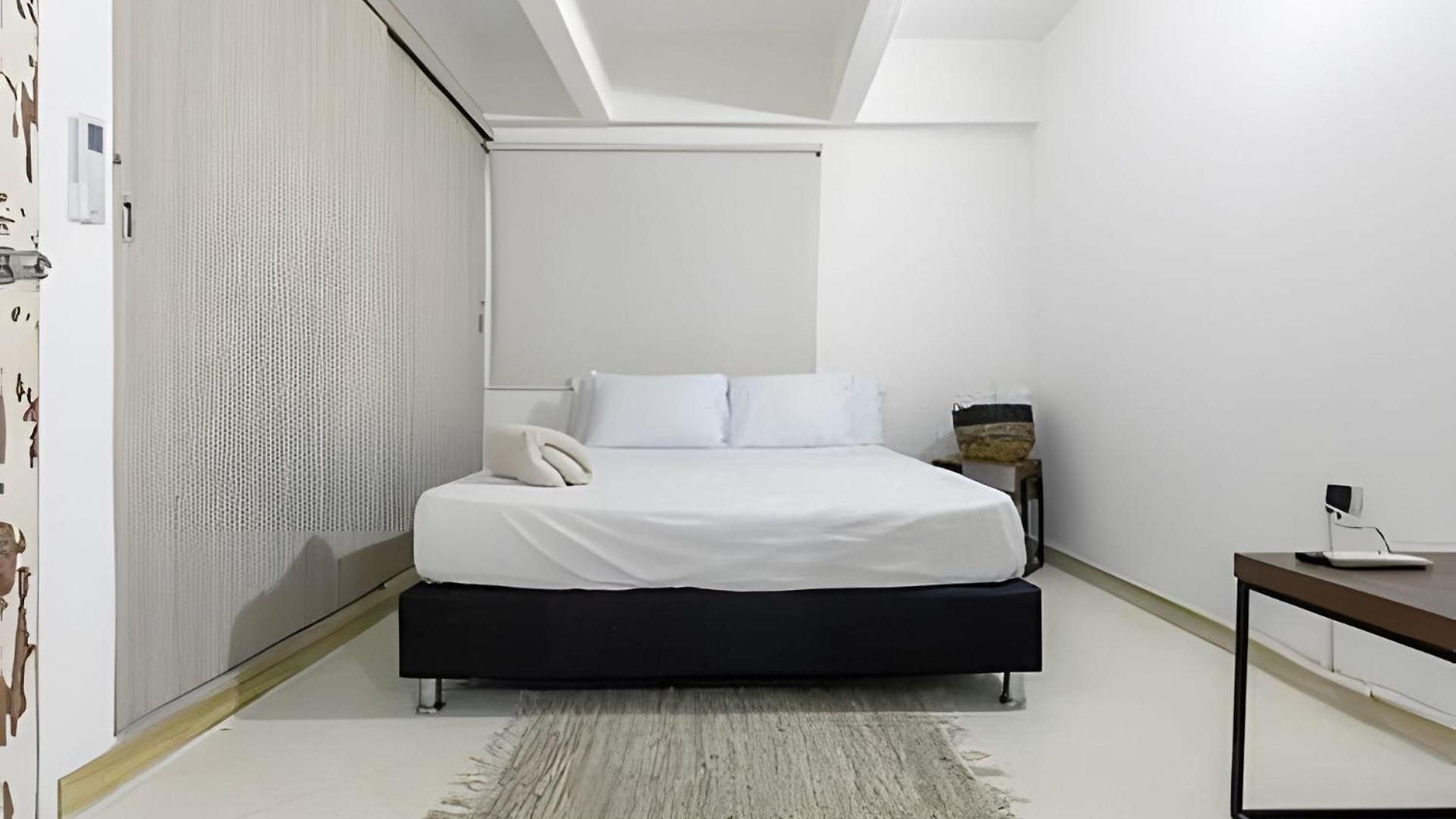 Laurdhomes Historic Center Plaza Santodomingo 3bth