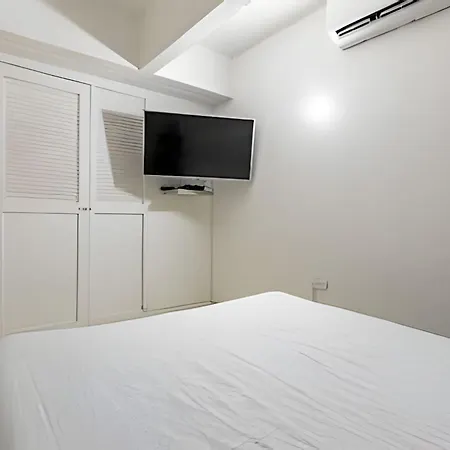 Laurdhomes Historic Center Plaza Santodomingo 3bth Cartagena
