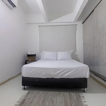 Laurdhomes Historic Center Plaza Santodomingo 3bth * Cartagena