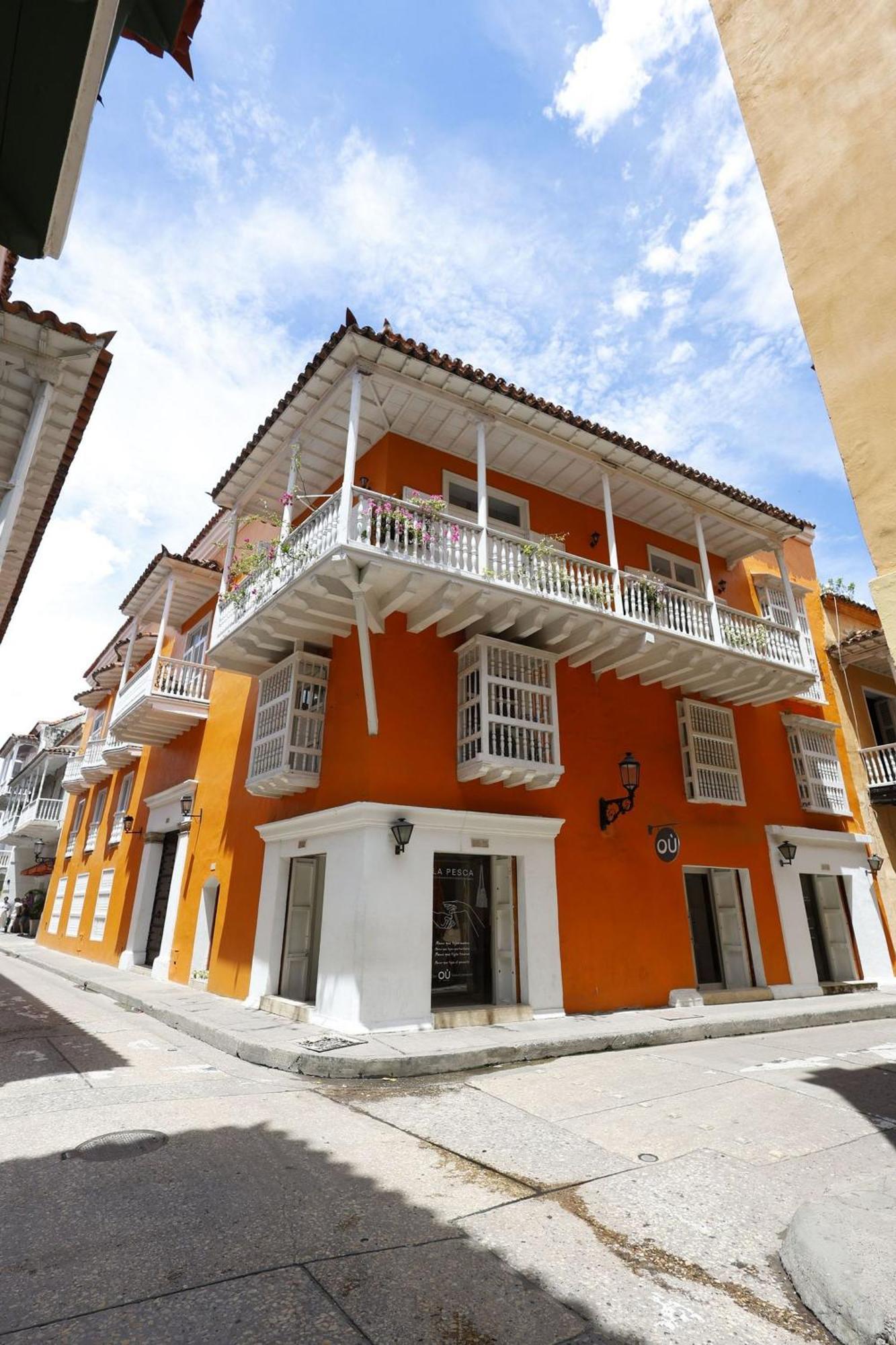 Laurdhomes Historic Center Plaza Santodomingo 3bth *
